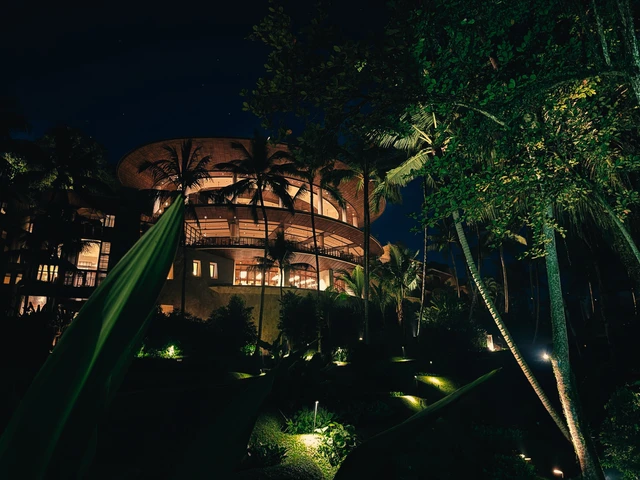 Four Seasons Sayan